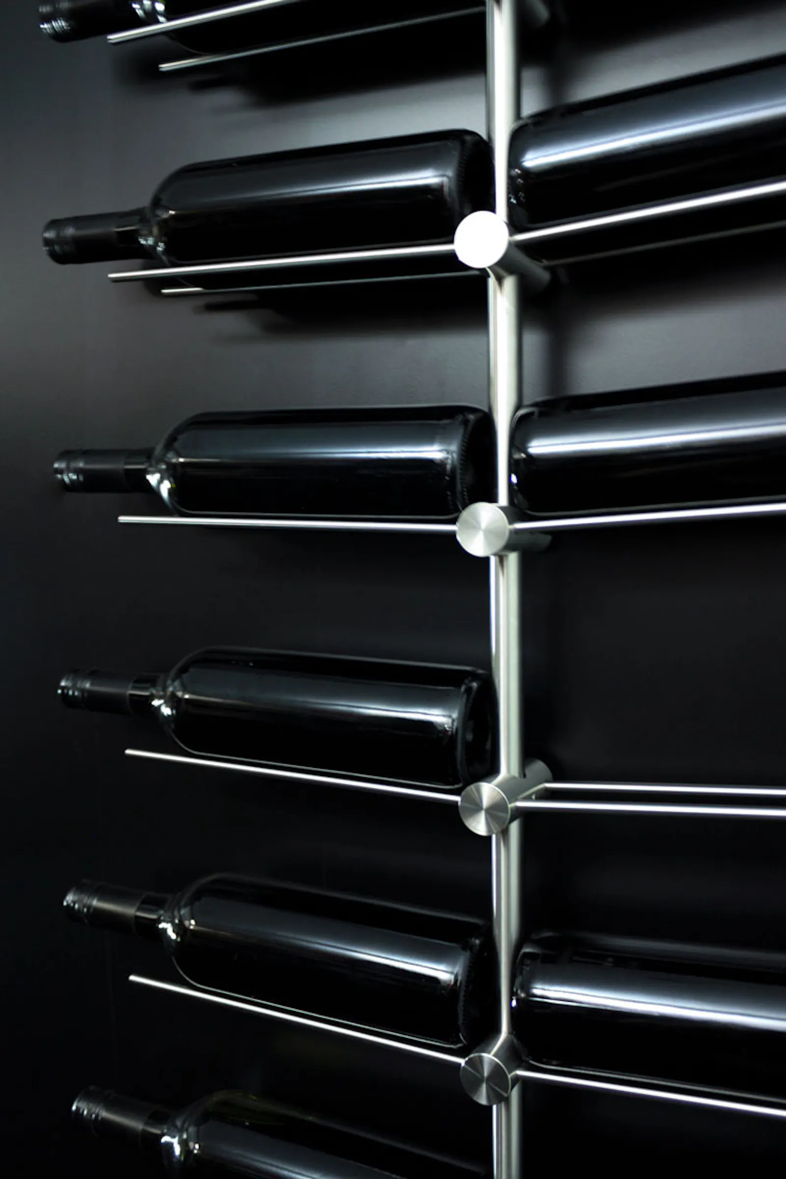Maddox Mini Wall Display Bottle Rack screenshot 2