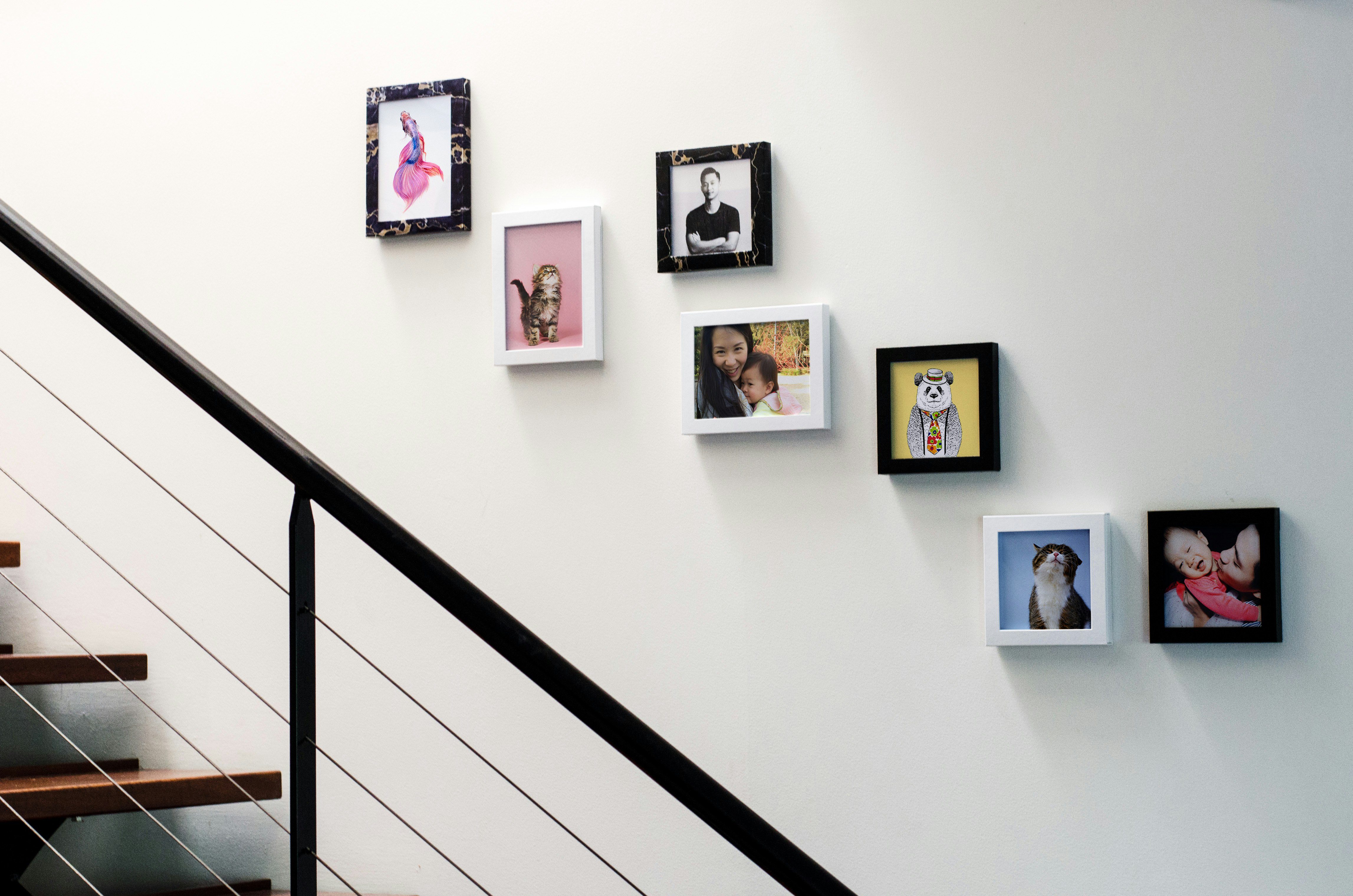Flikframe - Picture frames that won't mess up your walls. gallery image