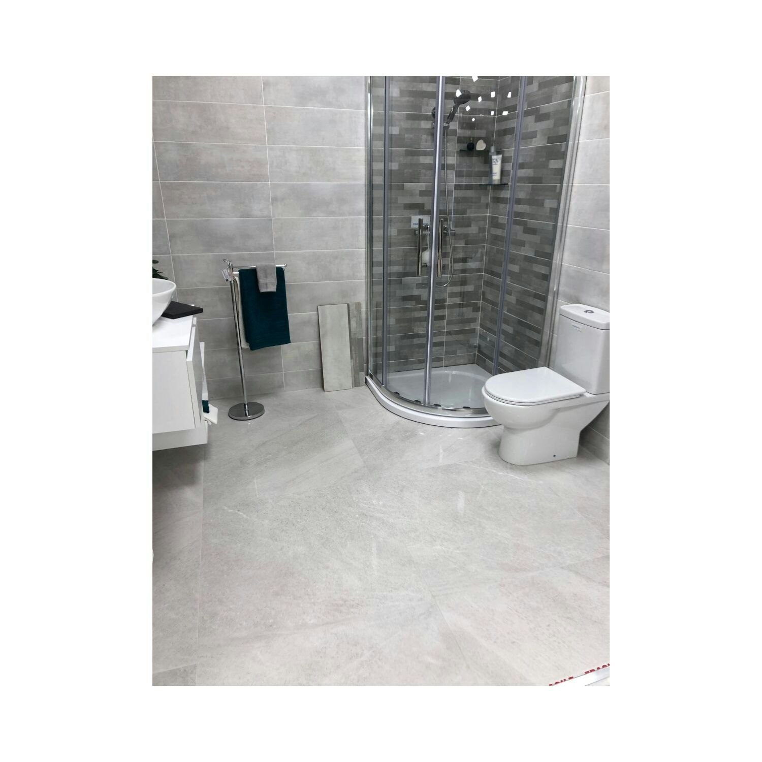Lily Ice Grey Porcelain Tile