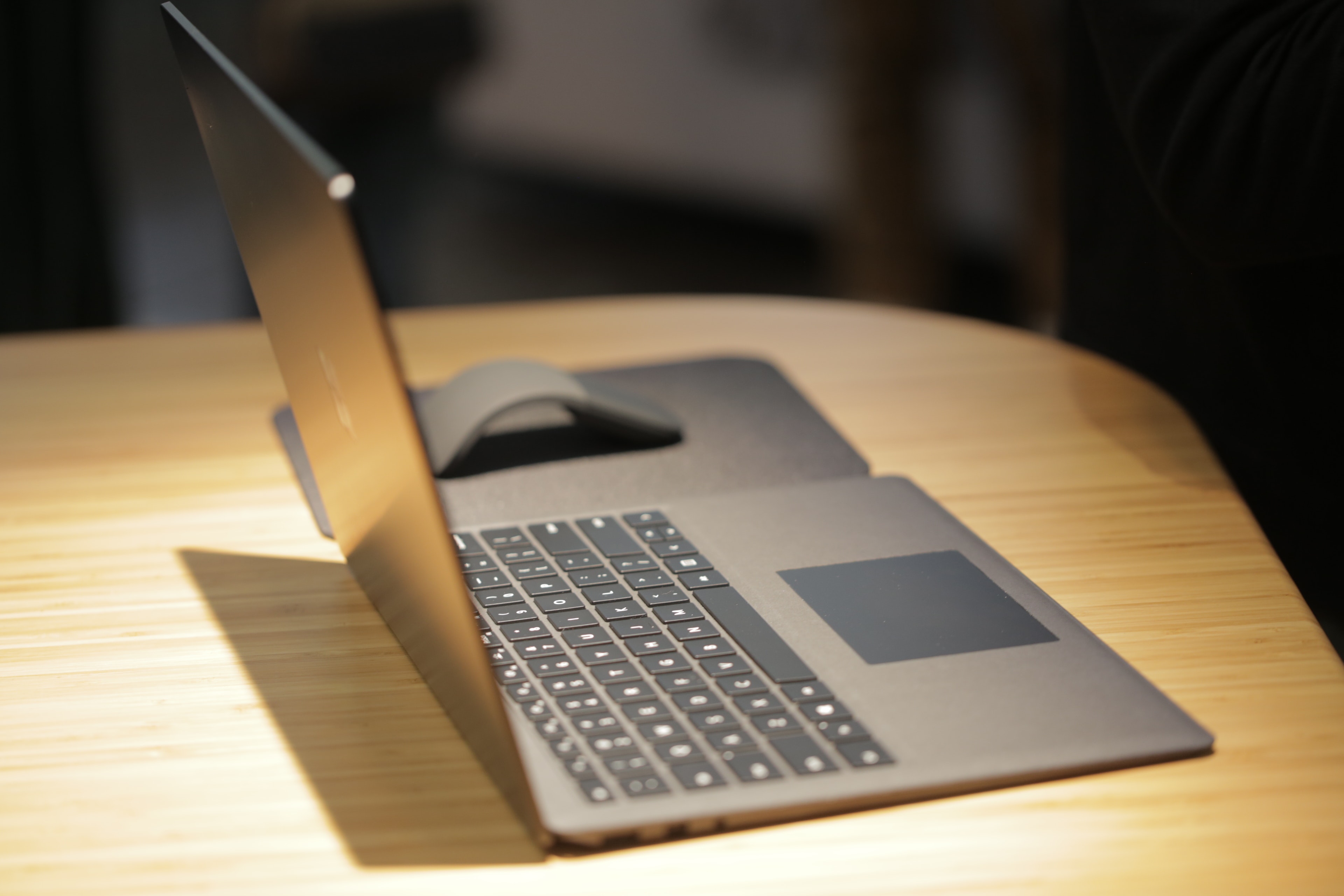 Surface Laptop 2 Go beyond traditional laptops and think in color 💻