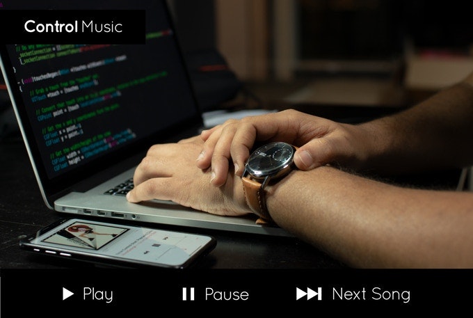 Muse Hybrid Smartwatch gallery image