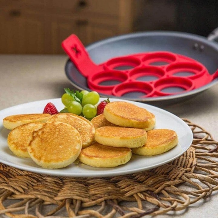 Flip Cooker Pancakes Mold gallery image