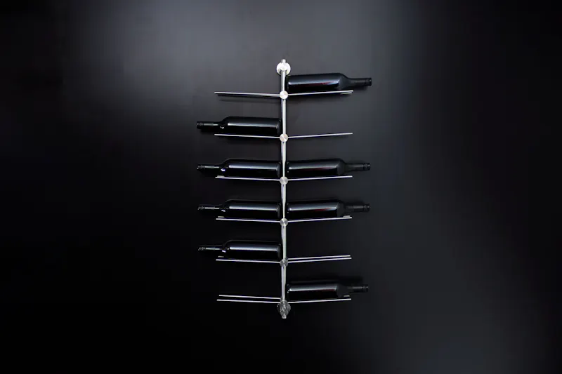 Maddox Mini Wall Display Bottle Rack screenshot 1
