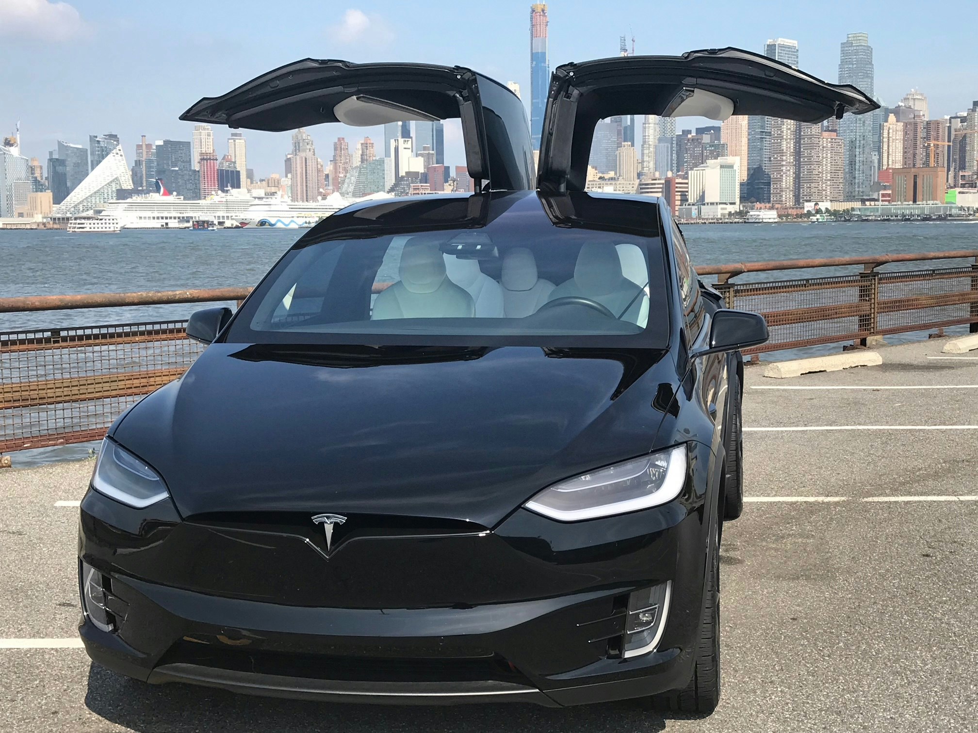 Automotive Luxury Limo & Car Service gallery image