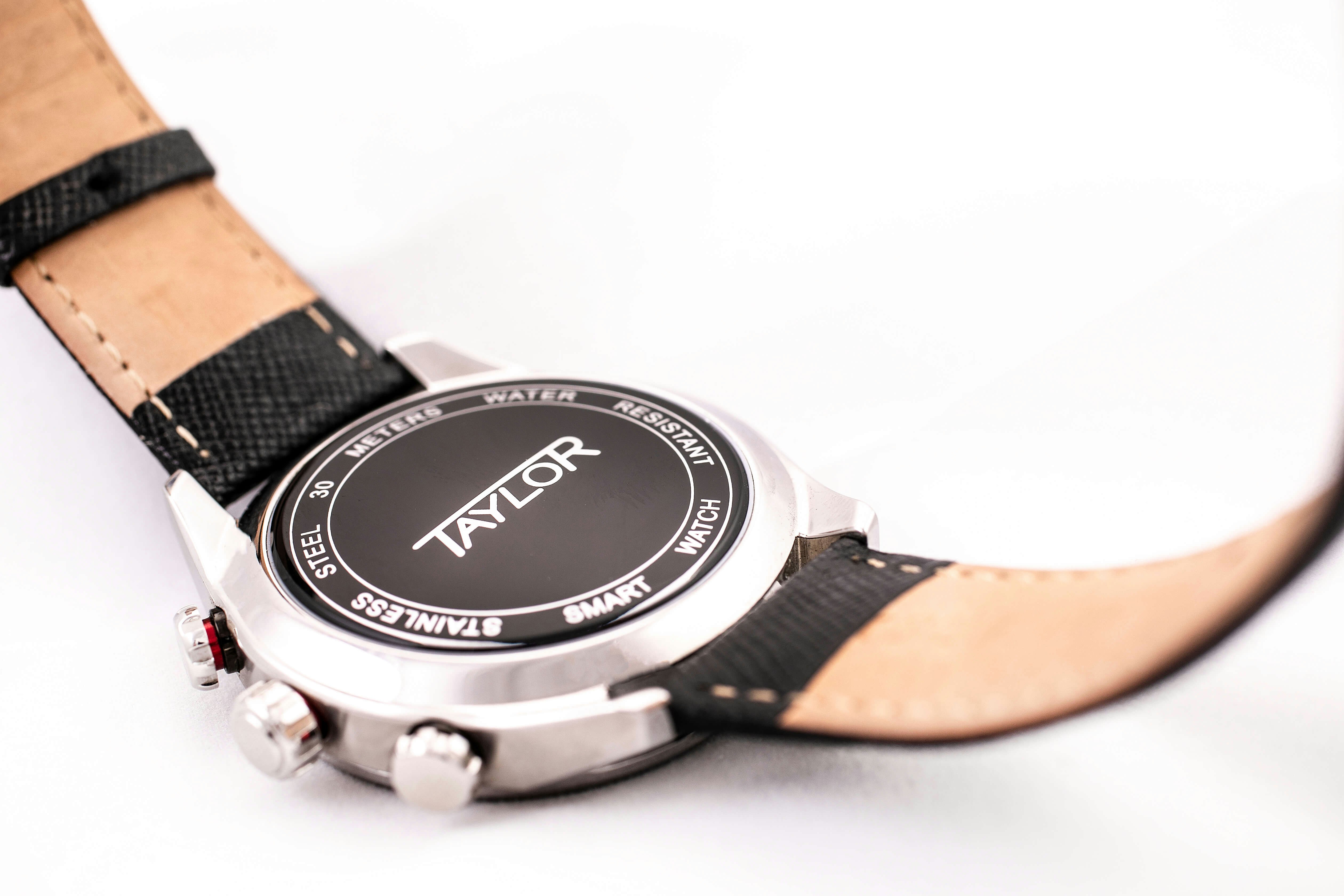 PYRA M : TWO MOVEMENTS IN ONE WATCH gallery image