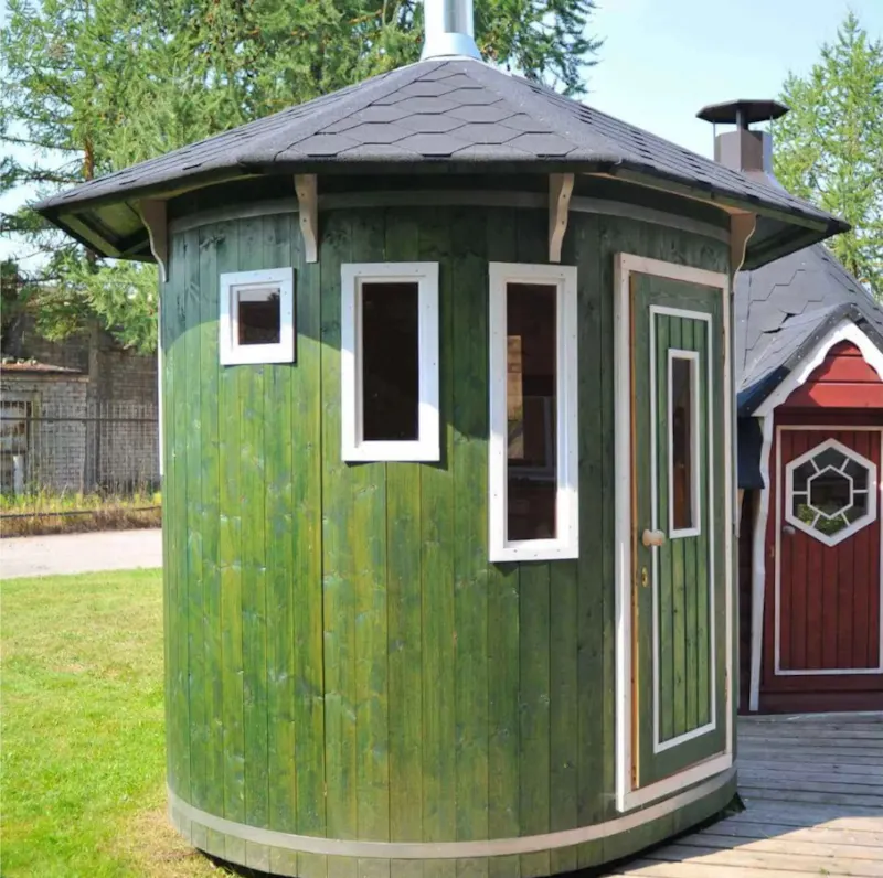  "Quirky" 5 Person Vertical Barrel Sauna screenshot 1