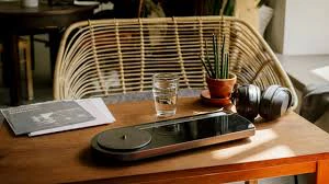 Coturn portable record player