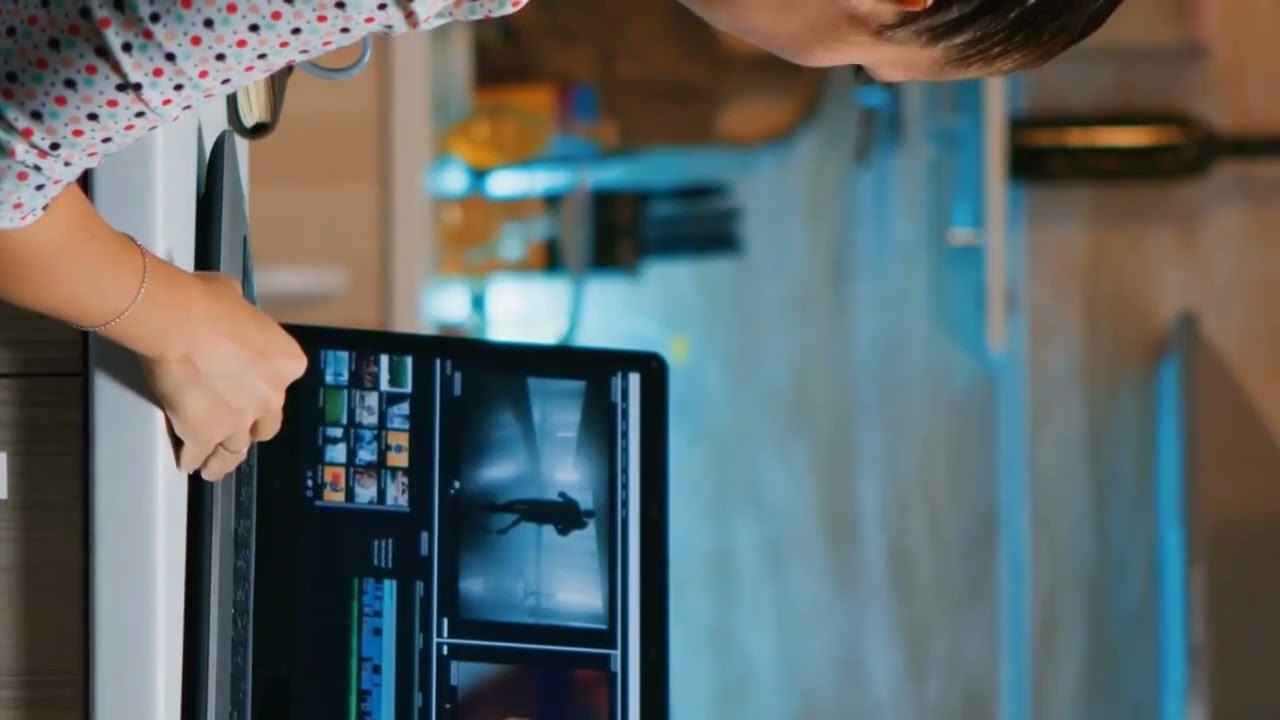 Unreel gallery image