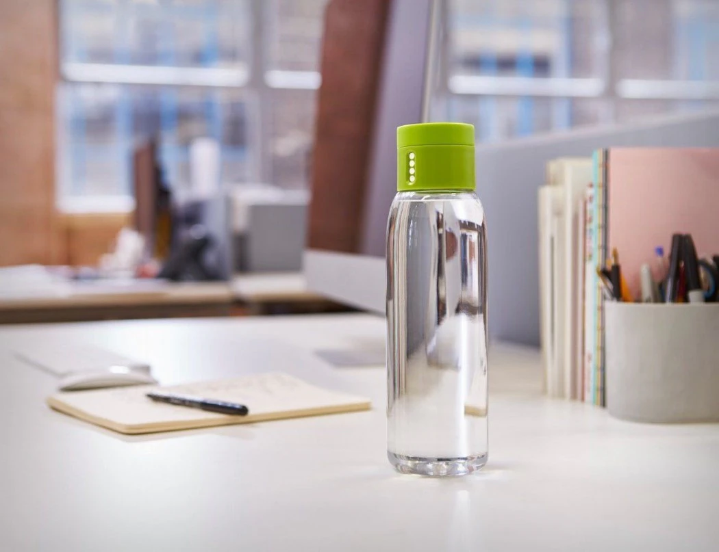 THE HYDRATION NOTIFICATION BOTTLE!