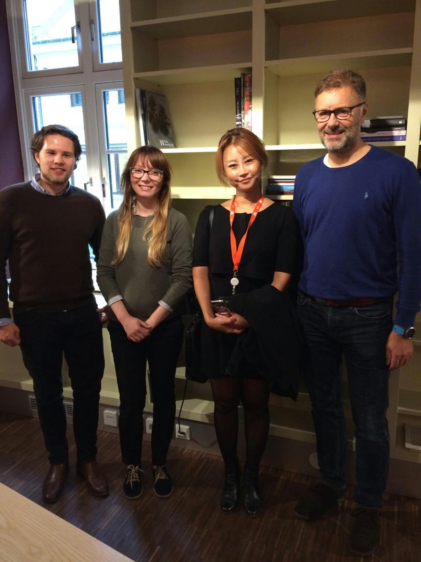 WOW24-7 gallery image