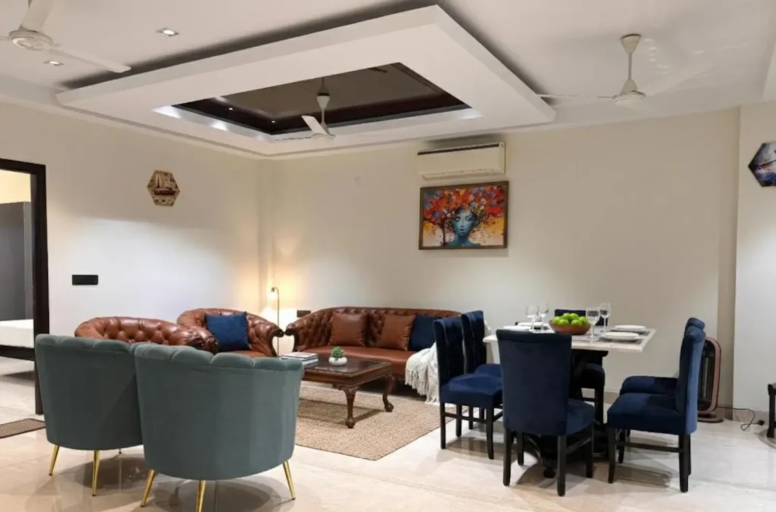 3bhk Service Apartment in Saket screenshot 1