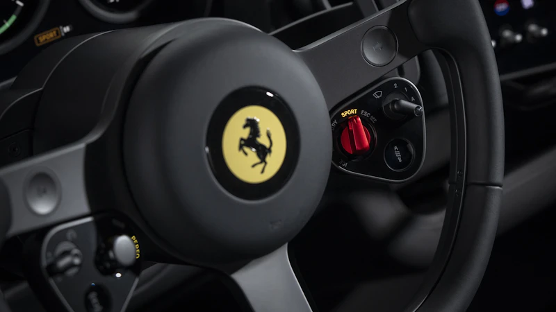 Ferrari Luce screenshot 11