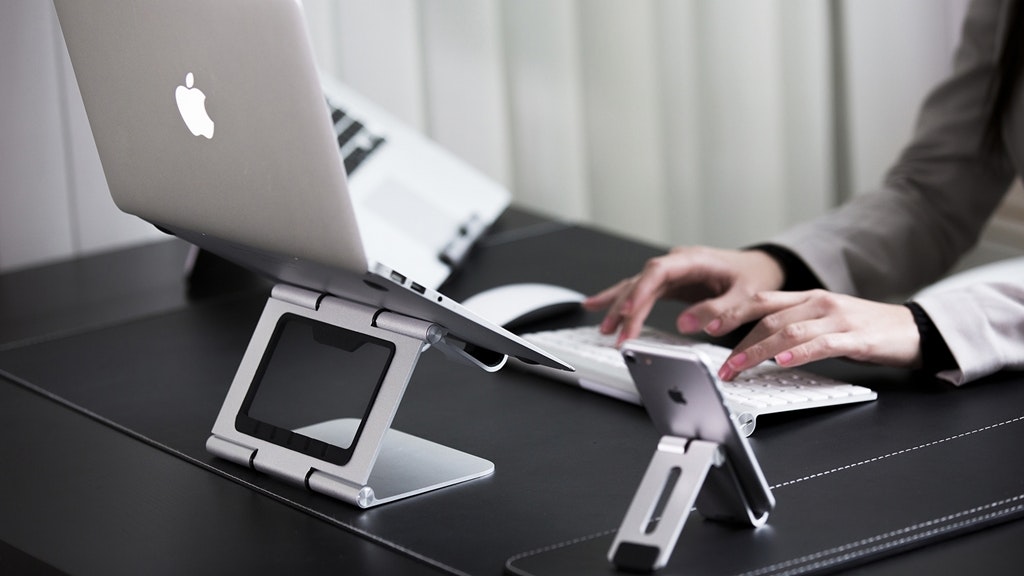 The Ridge Stand Plus laptop stand