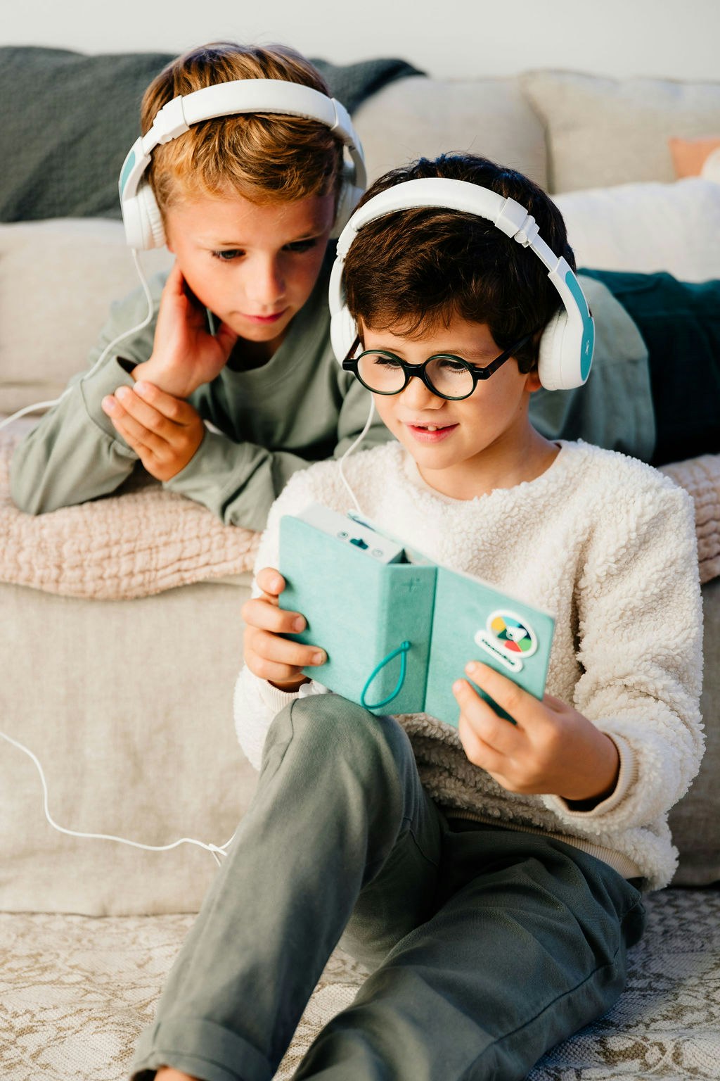 Hoomkid - Gelukkige zelfverzekerde kinderen - 1e schermvrije verhalenverteller Helping Kids Master Emotions media 8
