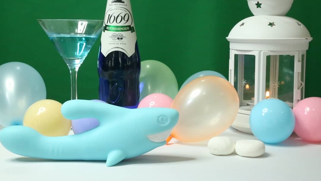 Eggplant Emojibator gallery image