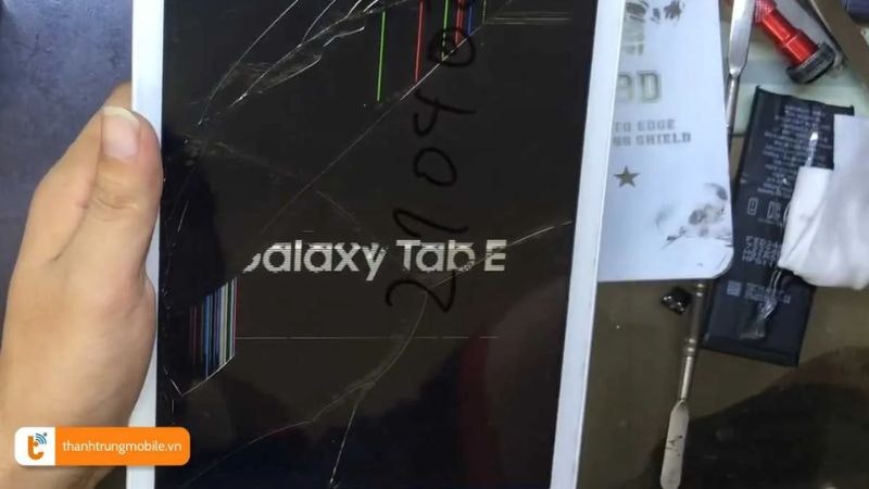 Замените изображение Samsung Tab E