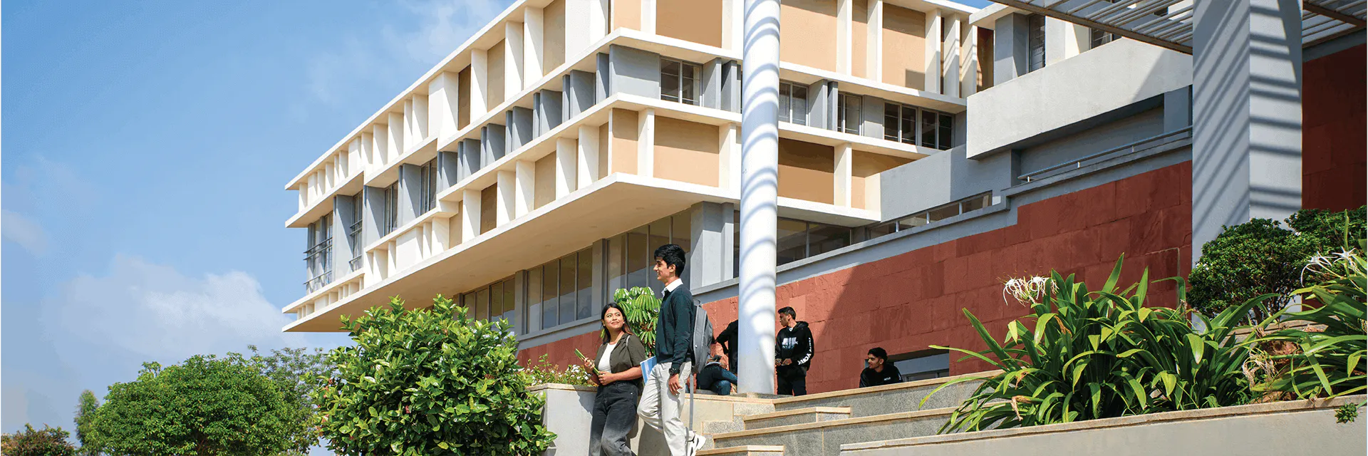 CMR University 截图