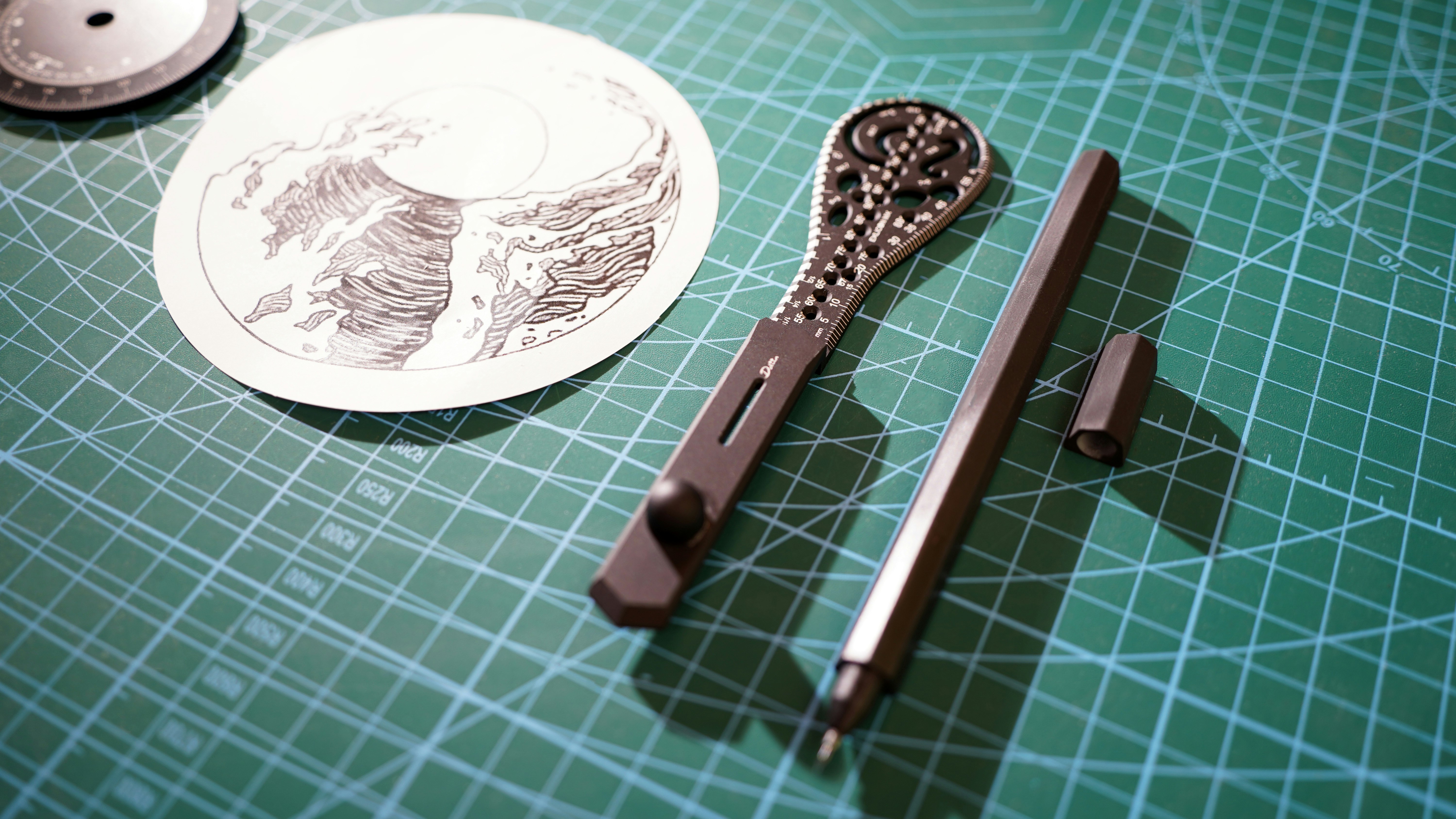 Exlicon MX - นวัตกรรม 7-in-1 Multifunctional Art & Design Drawing Tool media 6