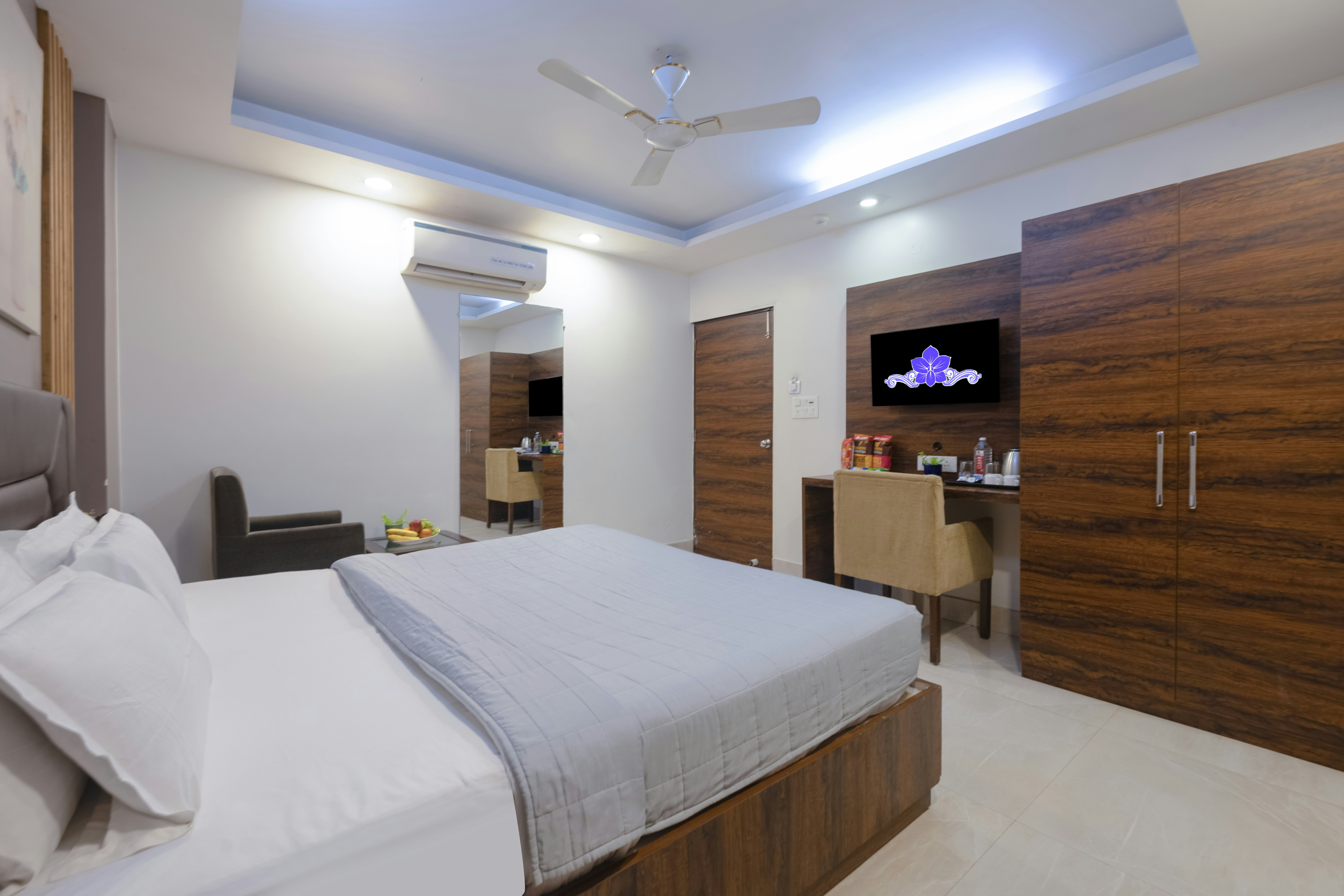 Hotel near Delhi Airport