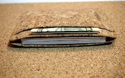 Minimalist Wallet by corature media 1