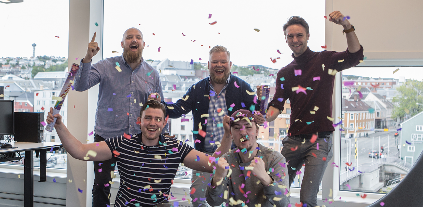 Tail it: Global GPS tracker gallery image