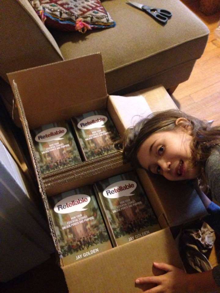 Retellable gallery image