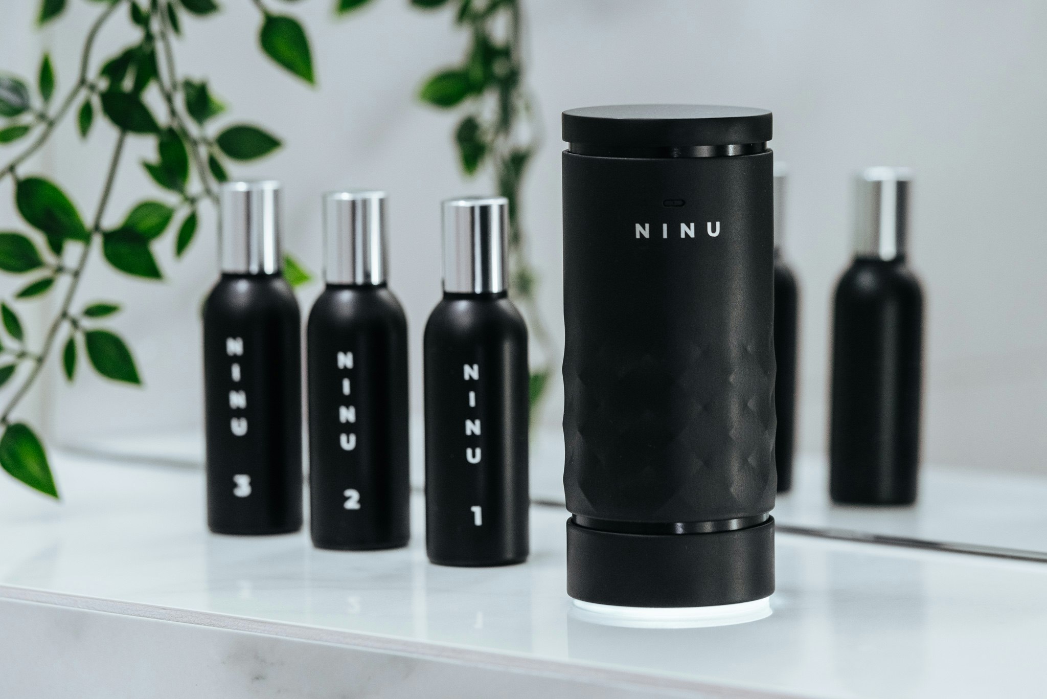 NINU - 1st Smart Fragrance Device gallery image