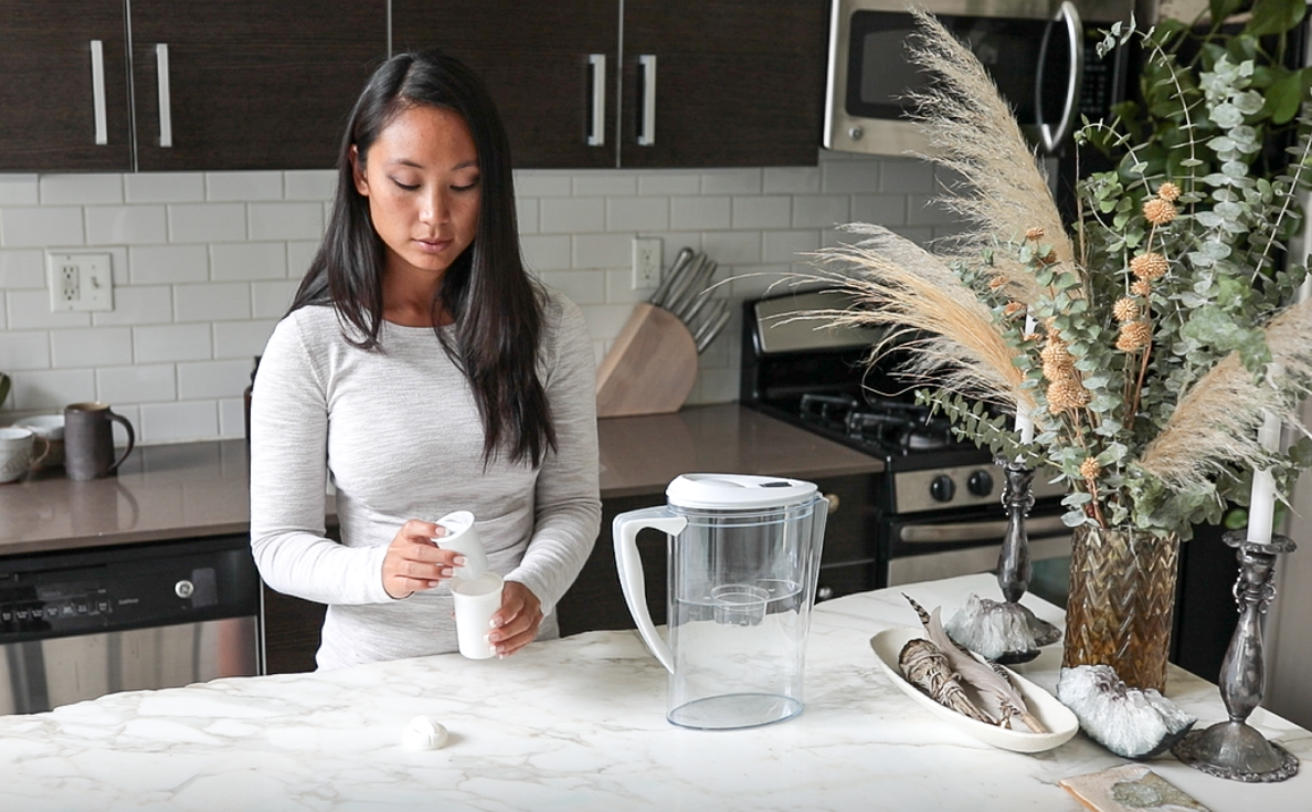 Fil2r: Reusable water filter case gallery image