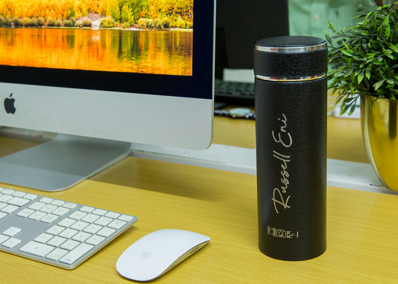 Apostrophe gallery image