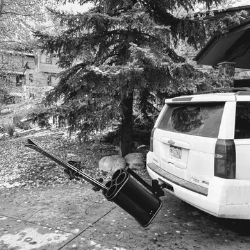 Gravi-4 Hitch Ski Rack