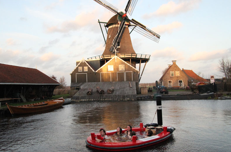 Hot Tug gallery image