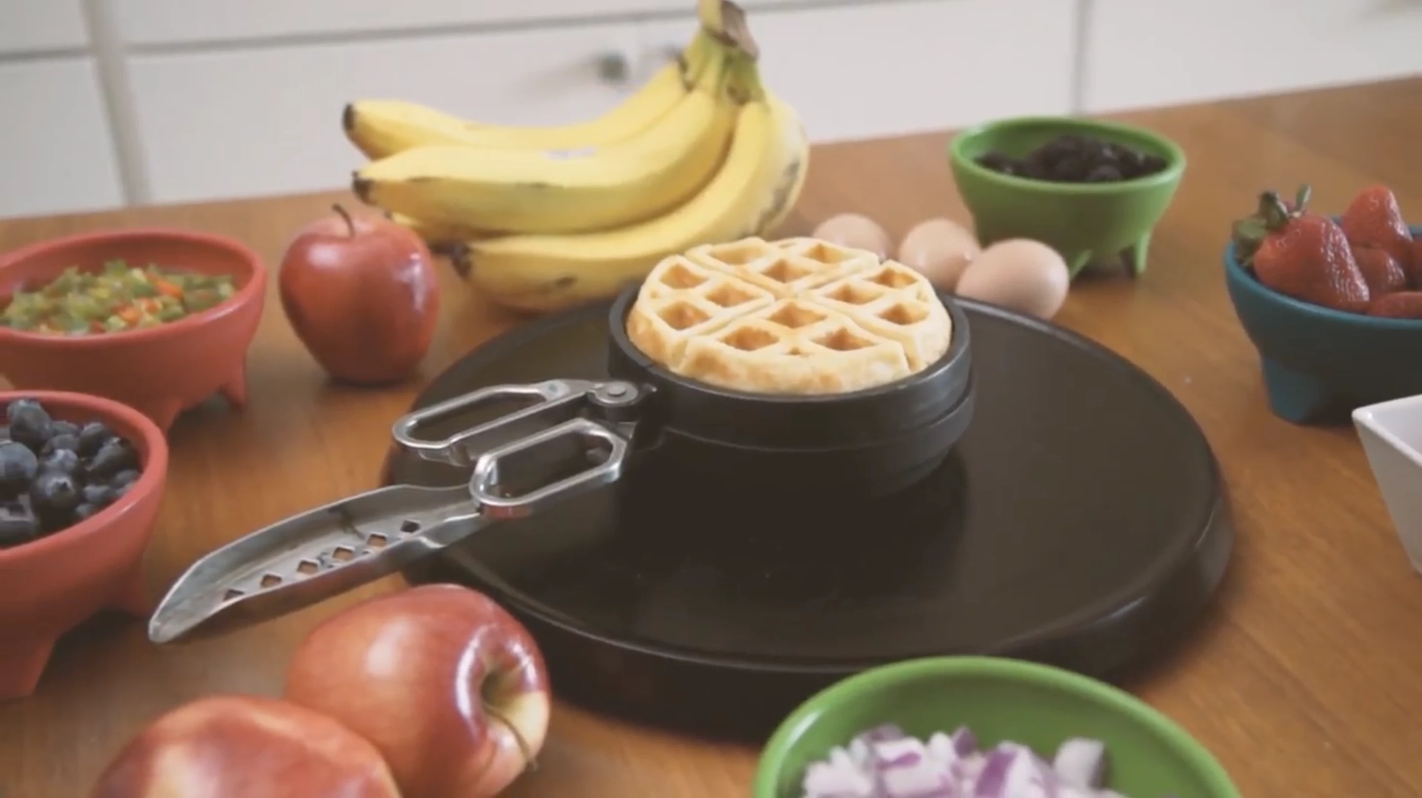 The Wonderffle Stuffed Waffle Iron