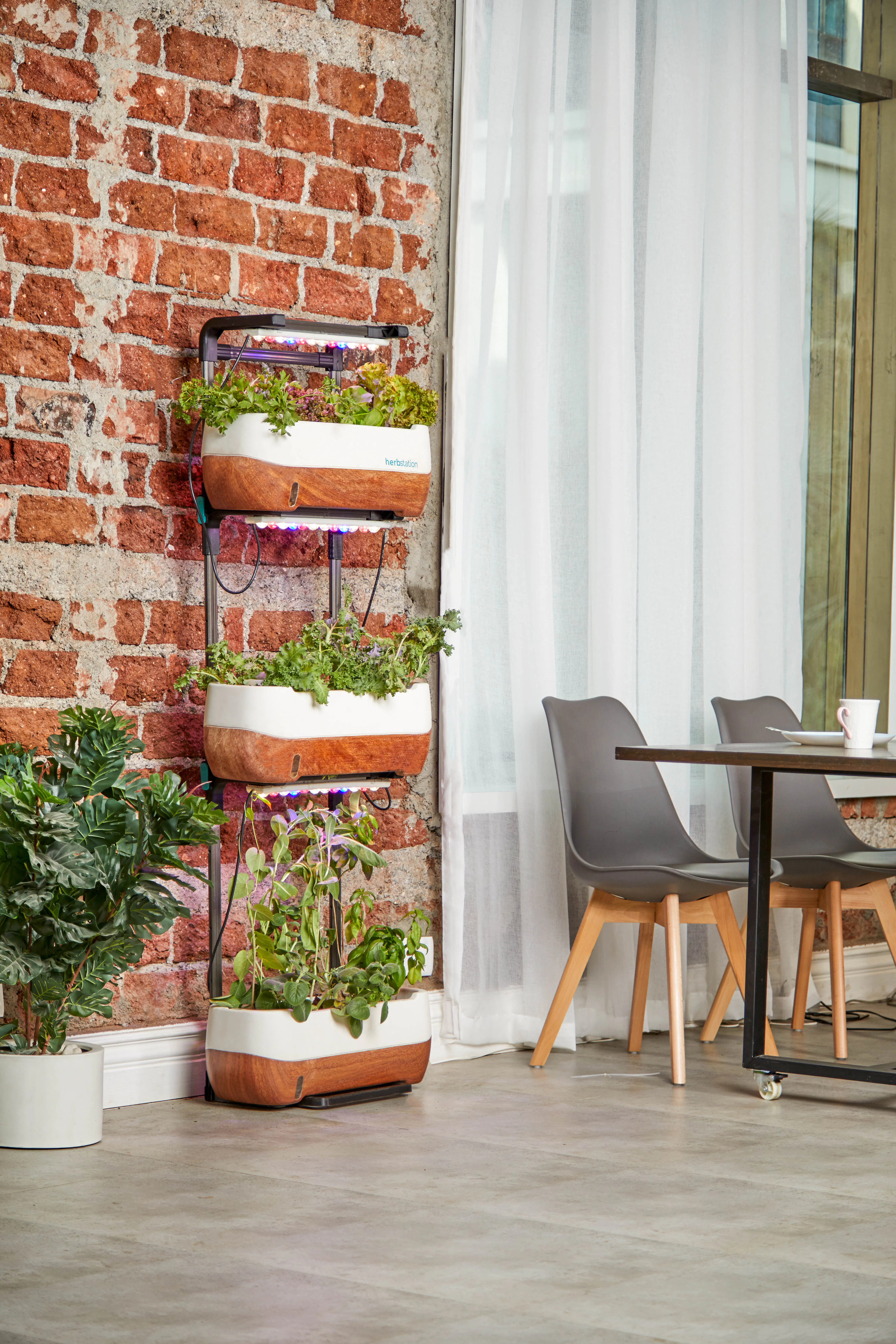 Herbstation by Altifarm