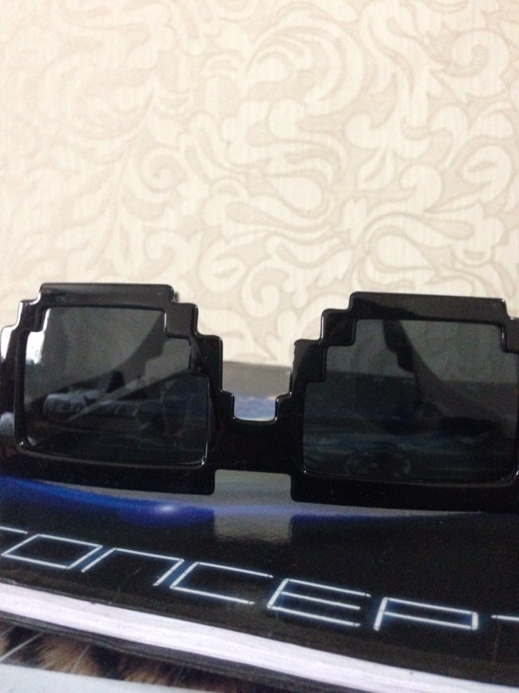 These glasses are known to protect your eyes from sunlight and bluelight! gallery image