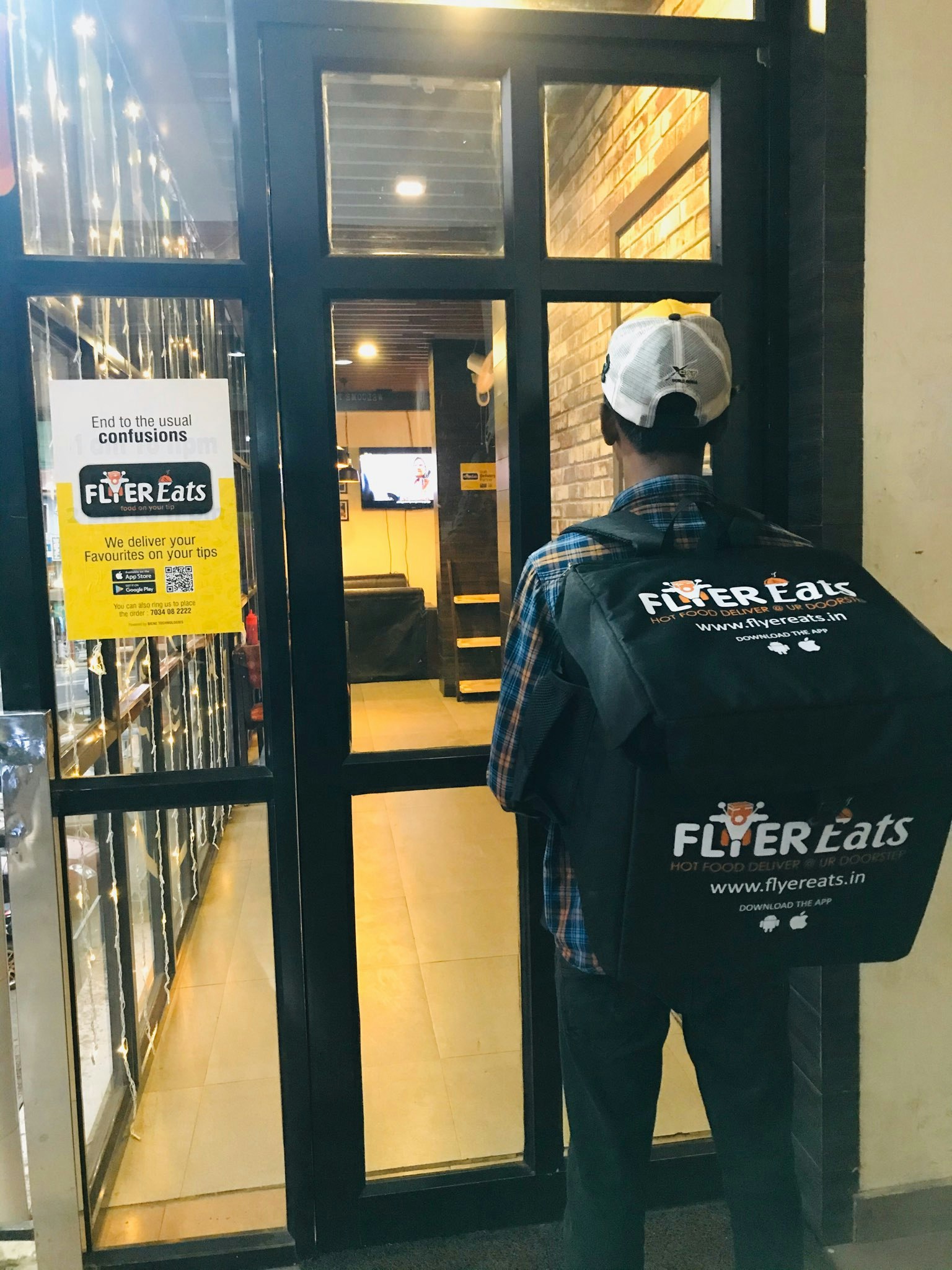 FLYER EATS gallery image