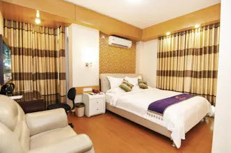 Cheap Hotels and Accommodation gallery image