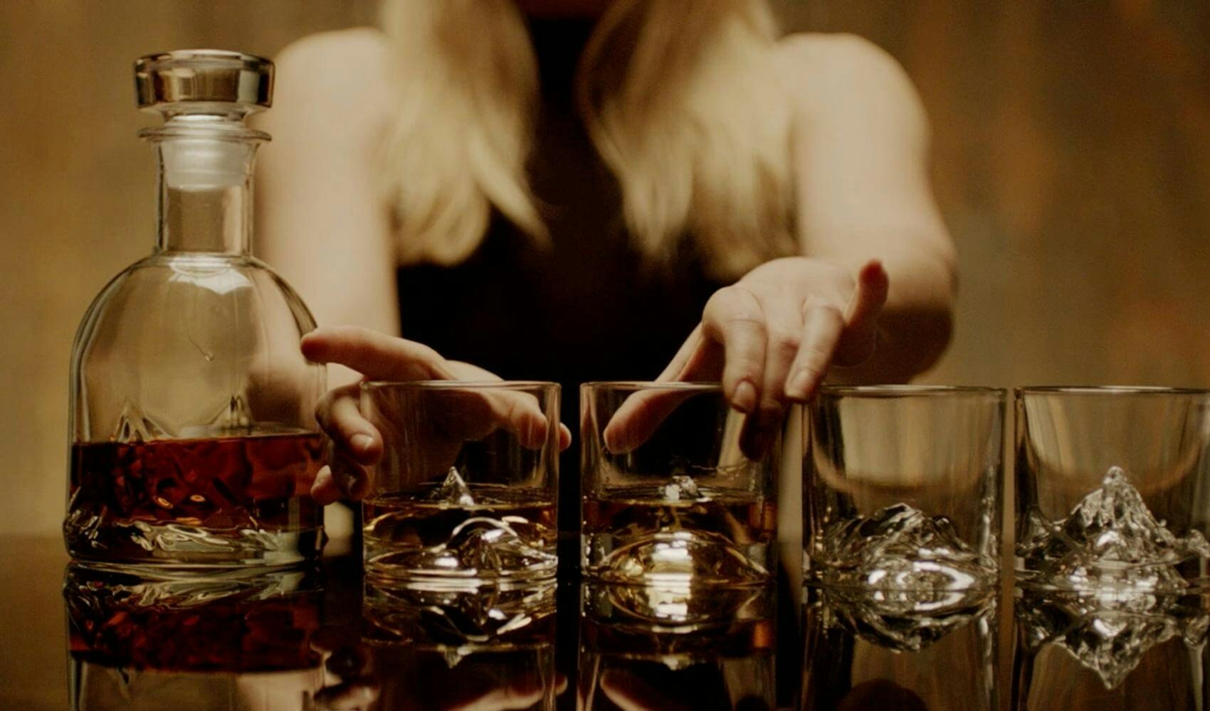 Media Các loại thủy tinh rượu whisky Crystal Peaks - Điêu khắc thủy tinh chính xác chính xác 1