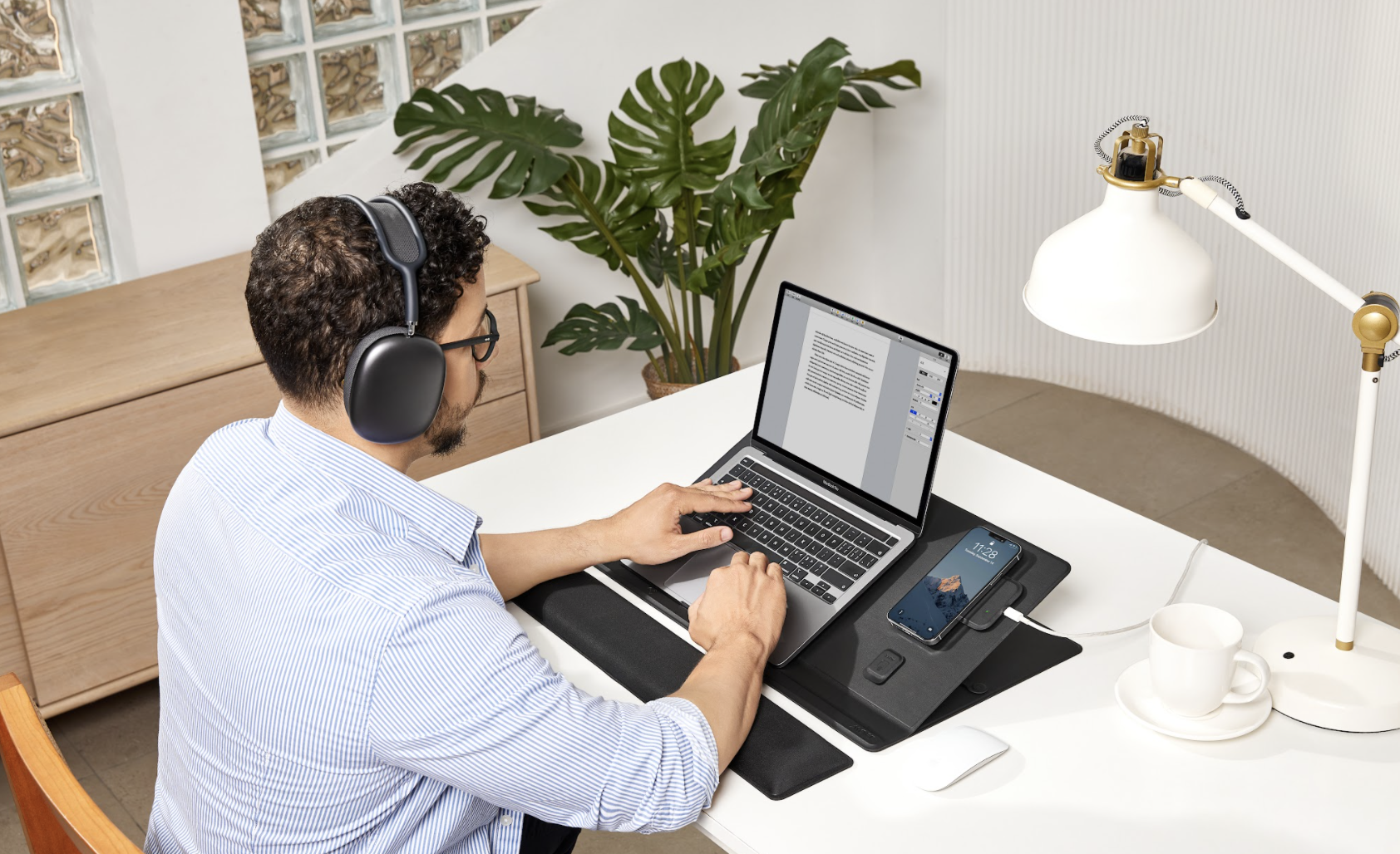 MOFT Smart Desk Mat gallery image