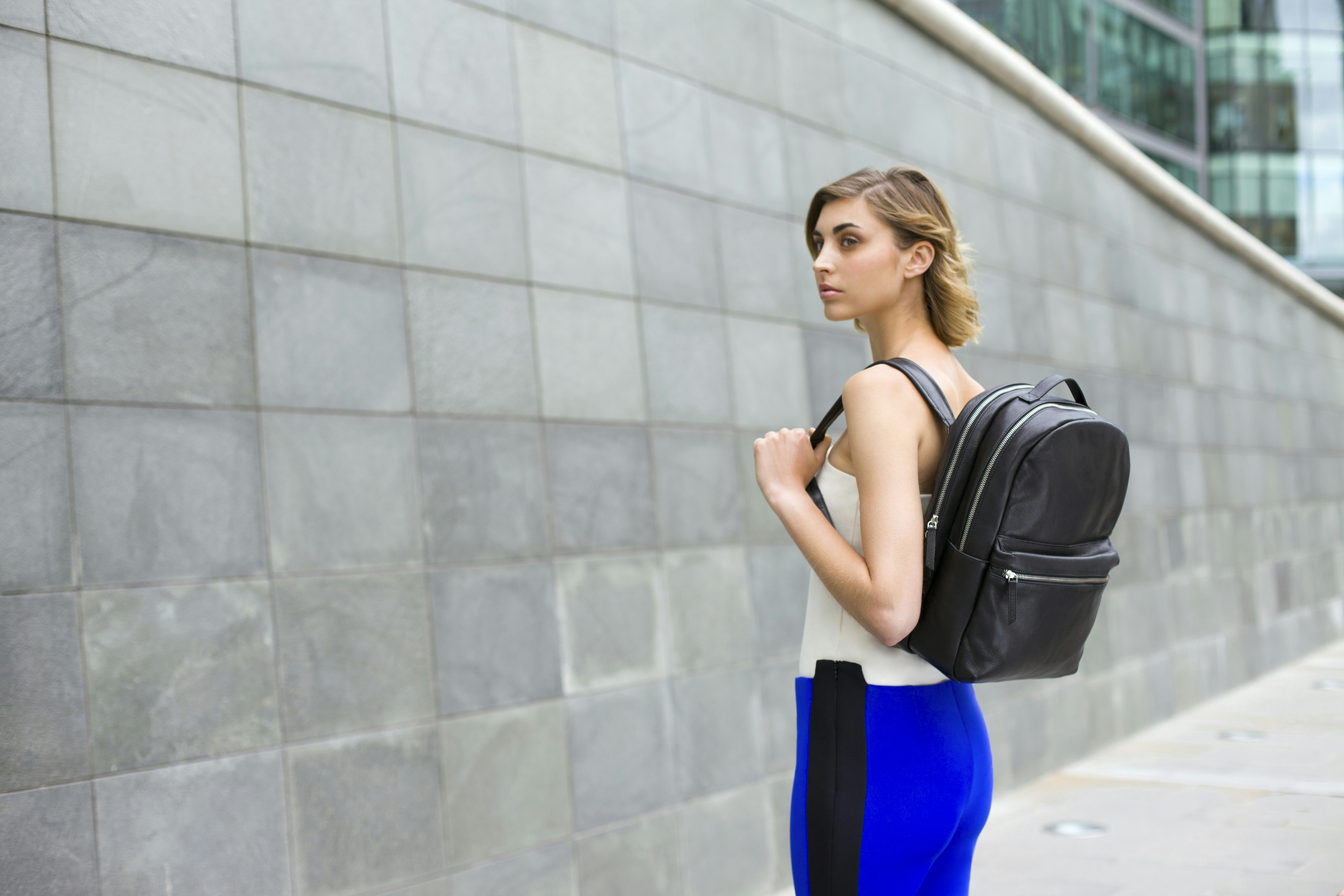 Issara gallery image