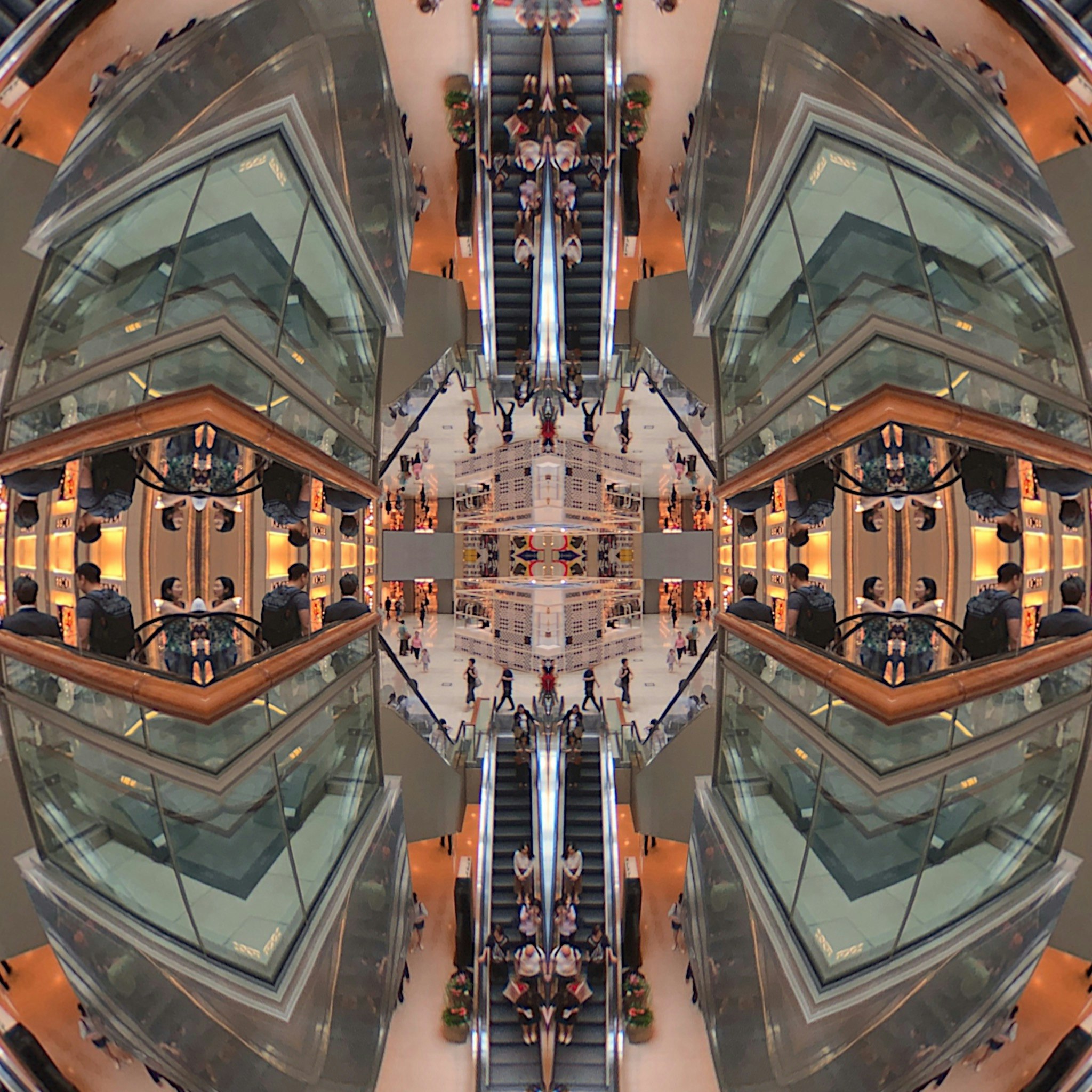 360 Effect like a Kaleidoscope, am i inside the Matrix? gallery image