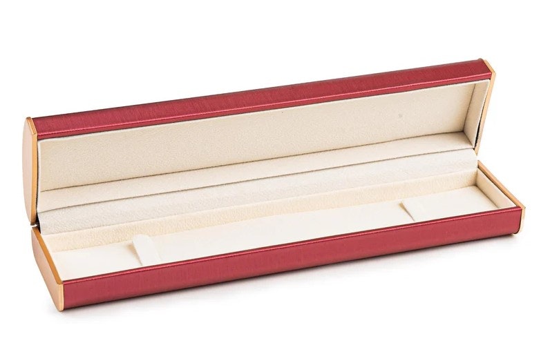 Curve Appeal Bracelet Box