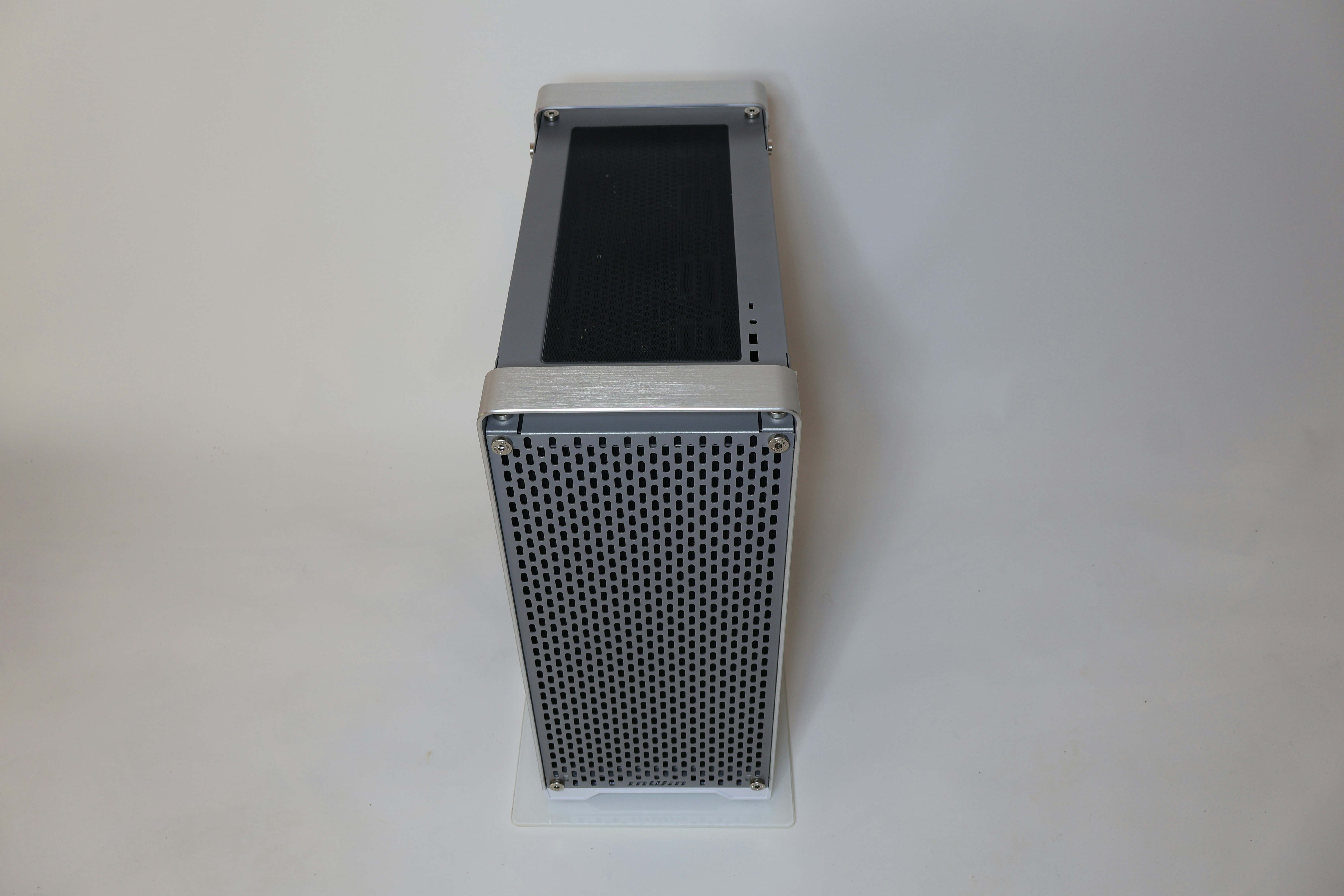 High-end desktop supercomputers for AI gallery image