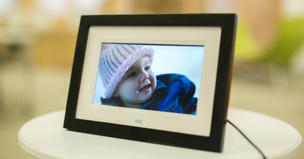 Skylight WiFi connected photo frame gallery image