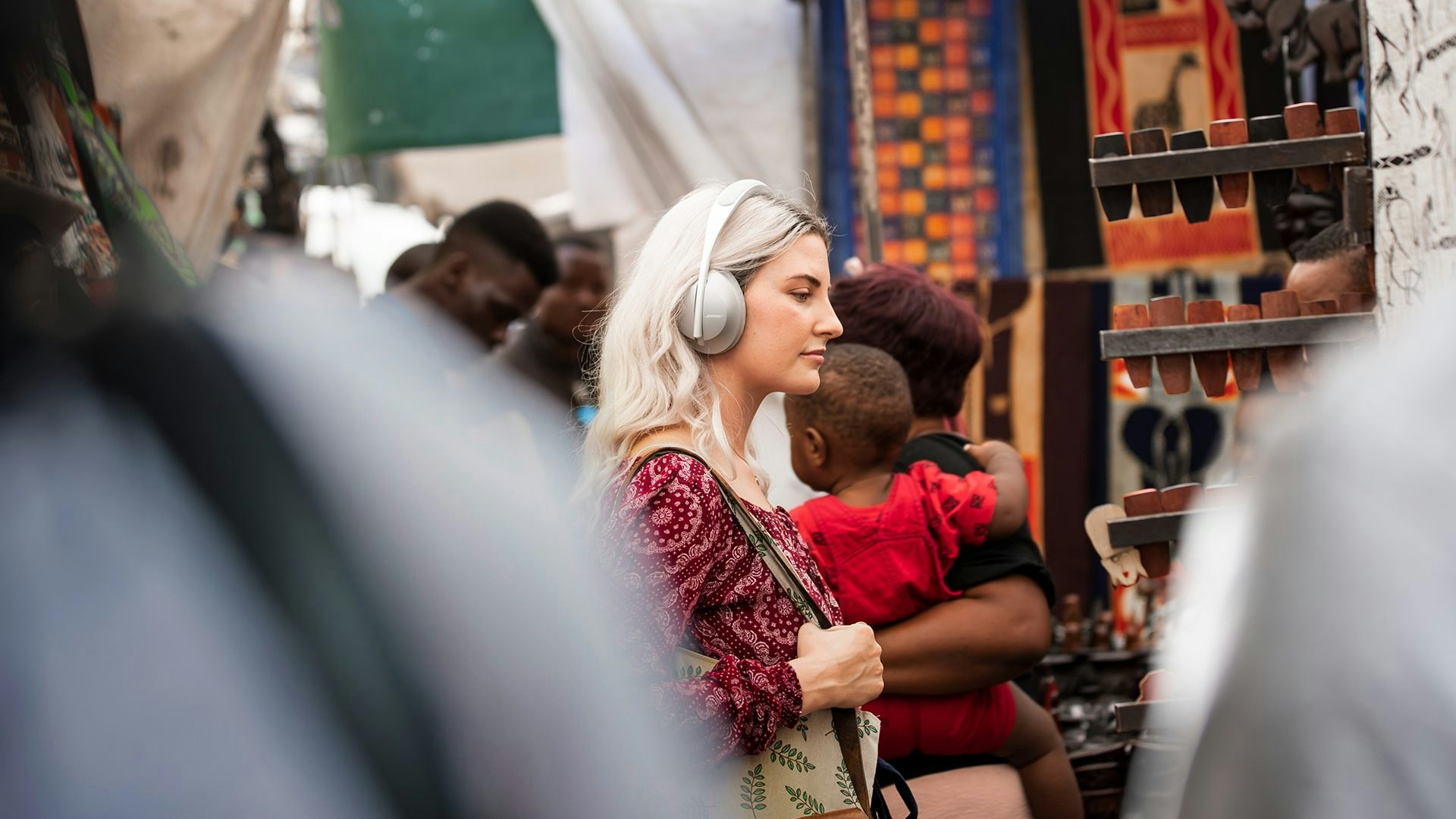 Bose Headphones 700 gallery image