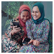 Nommi - 4G Hotspot with Unlimited Wi-Fi Worldwide. gallery image