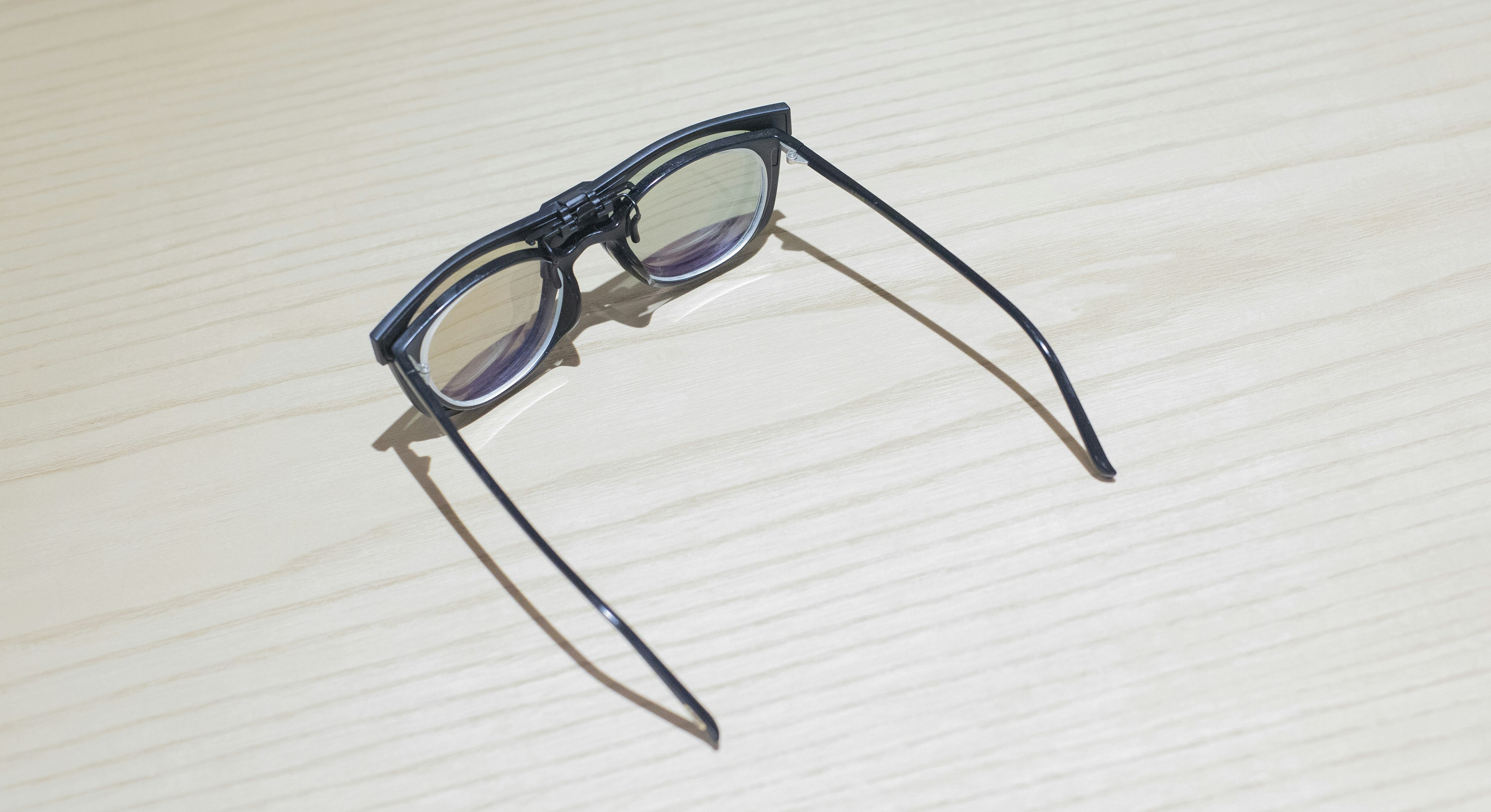 Viture Smart Clip-On Sunglasses gallery image