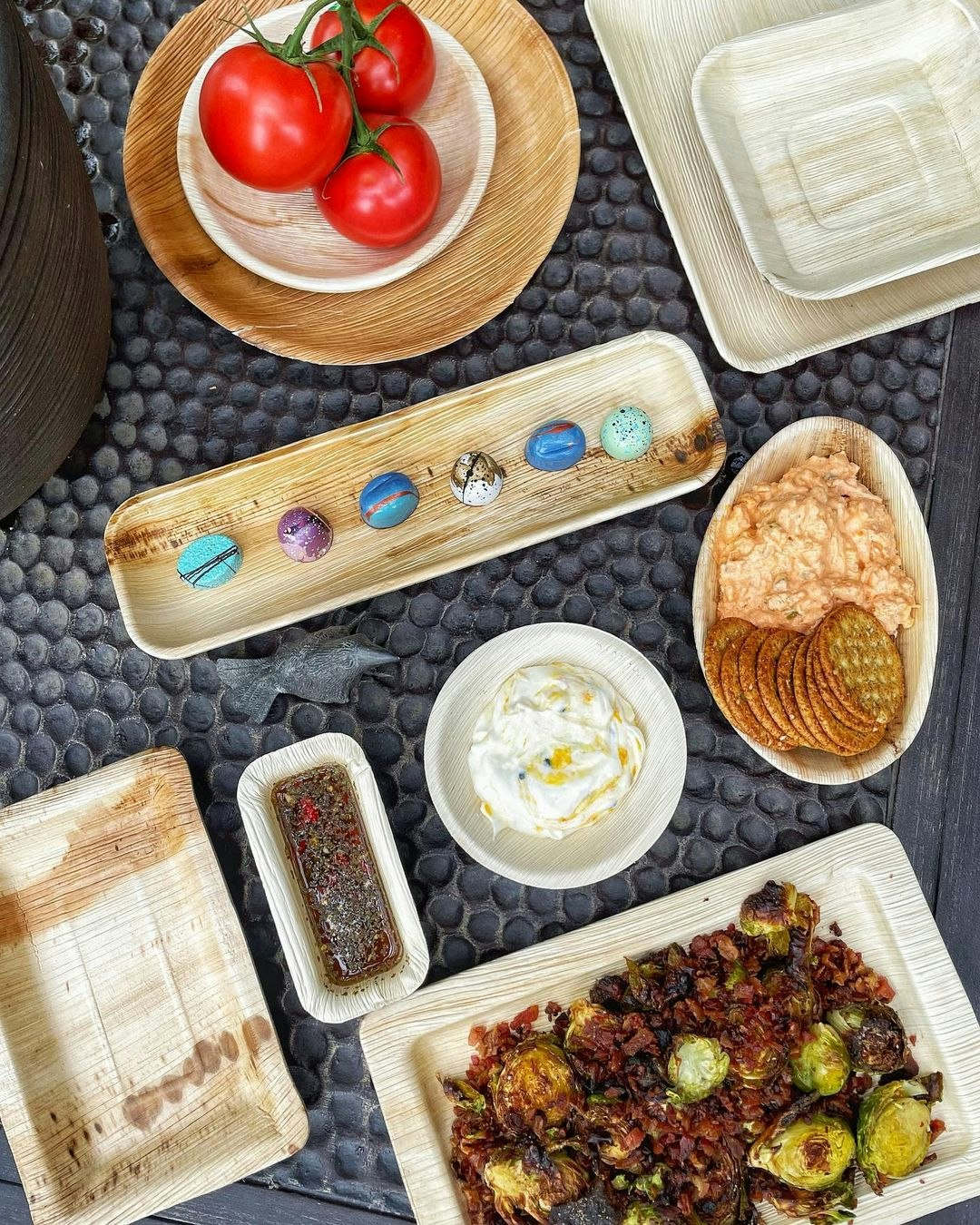 Dtocs palm leaf tableware sample kit