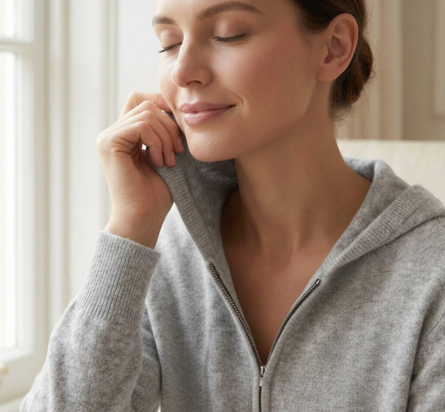 Women's Cashmere Hoodie gallery image