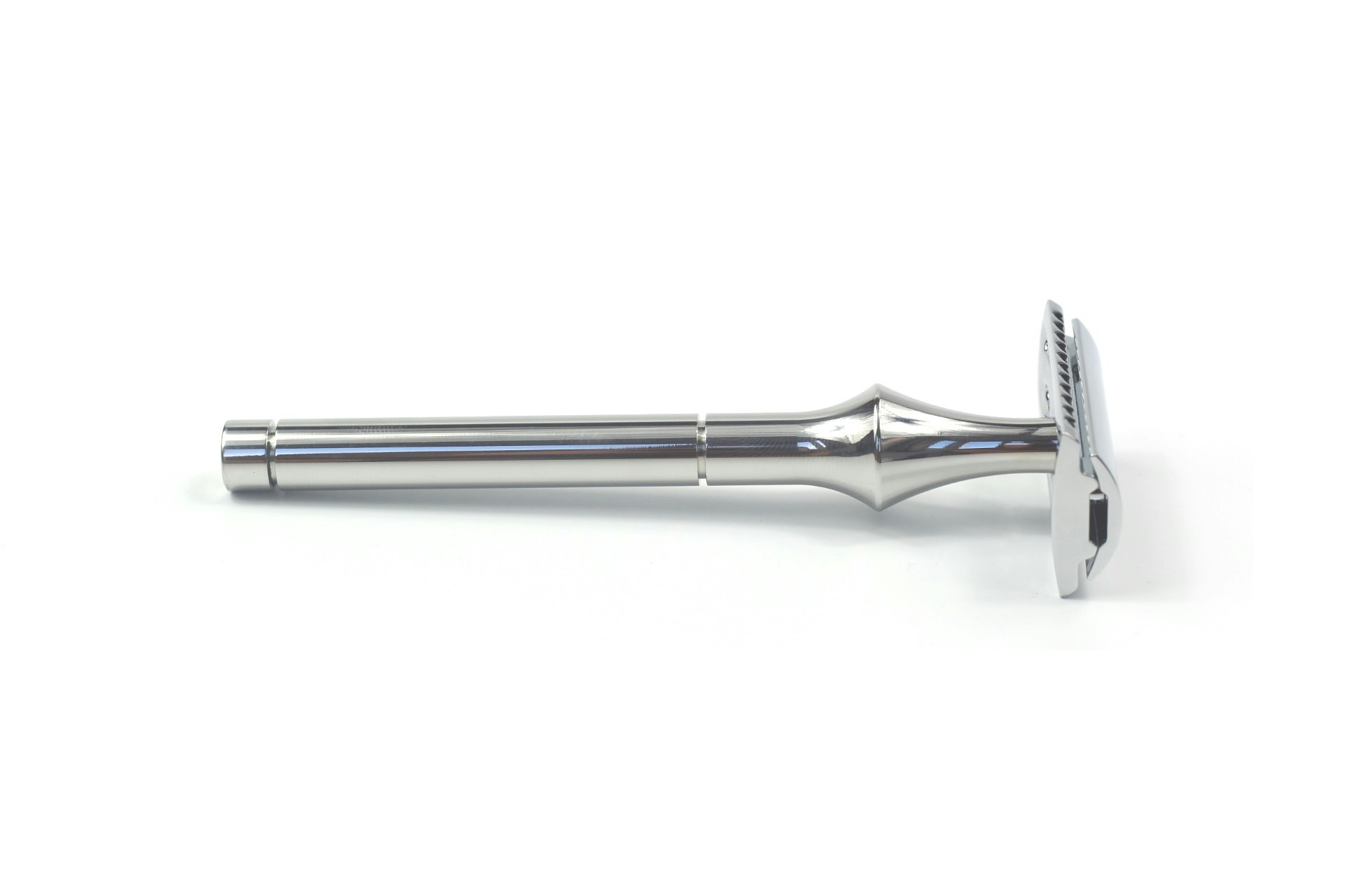 S3 | Deluxe Shaving Razor. gallery image