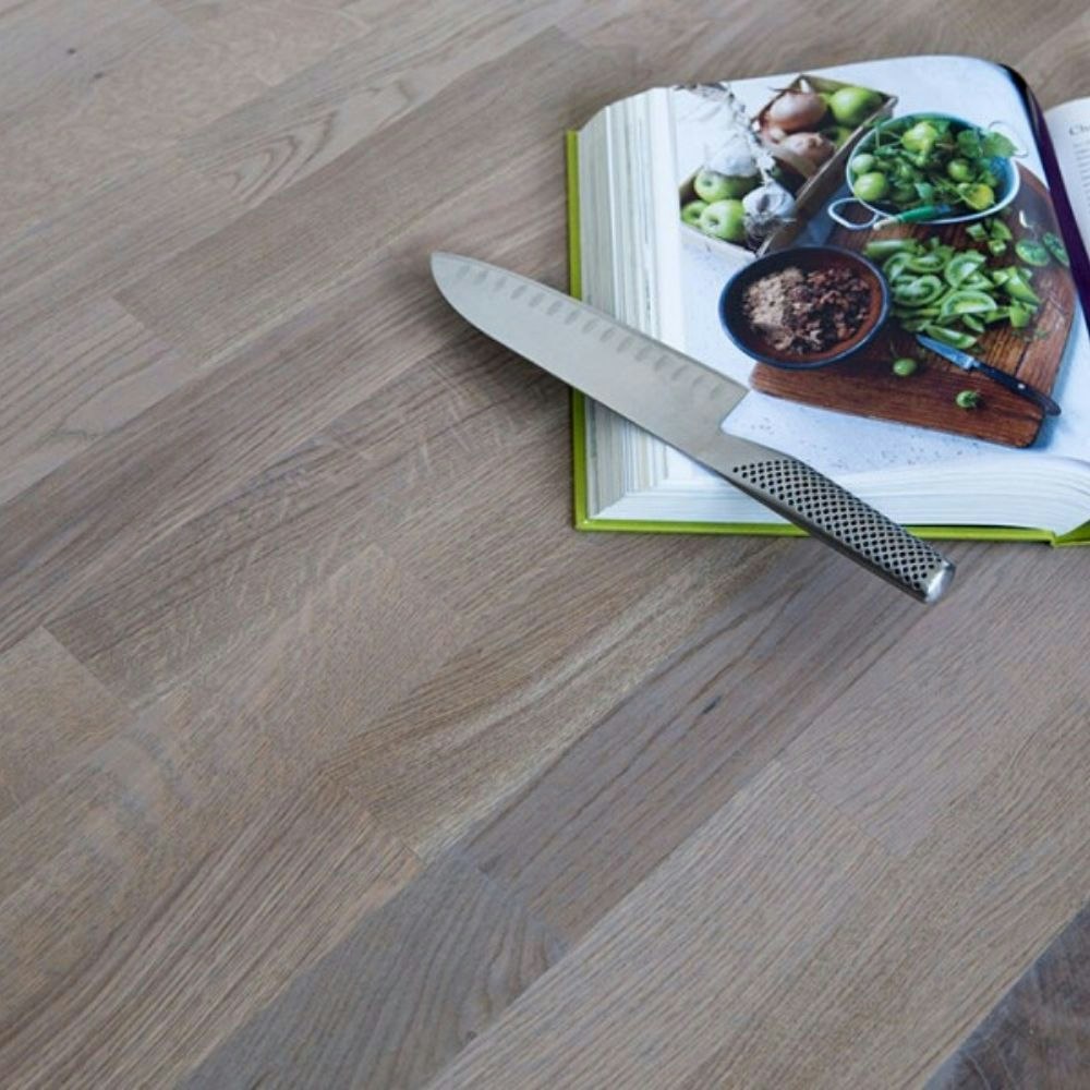 ENGINEERED WOOD FLOORING - V4, A307